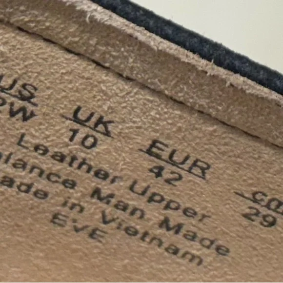 Naturalizer Dark Gray Cut-Out‎ Loafers - Picture 6 of 7